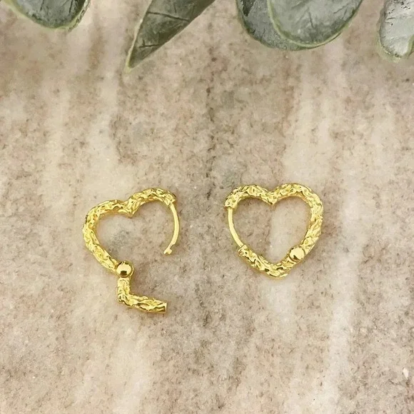 925 Sterling Silver Dainty Heart Huggie Earrings Small Hoop Earrings - Picture 2 of 4